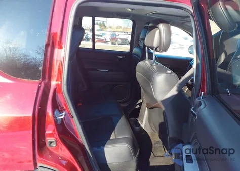 2016 Jeep Compass Latitude из США, поврежденный, VIN 1C4NJDEB4GD542046